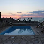 Thetis With Private Pool Where The Sunsets Fade Away *