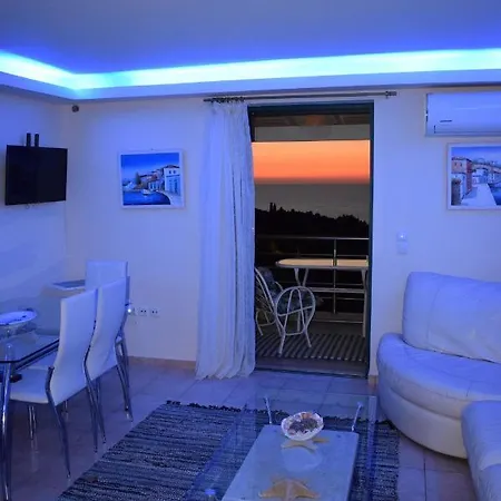 Thetis With Private Pool Where The Sunsets Fade Away فيلة Áyios Nikítas