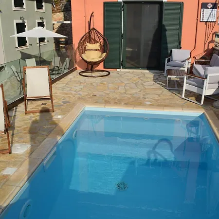 Thetis With Private Pool Where The Sunsets Fade Away Vilă